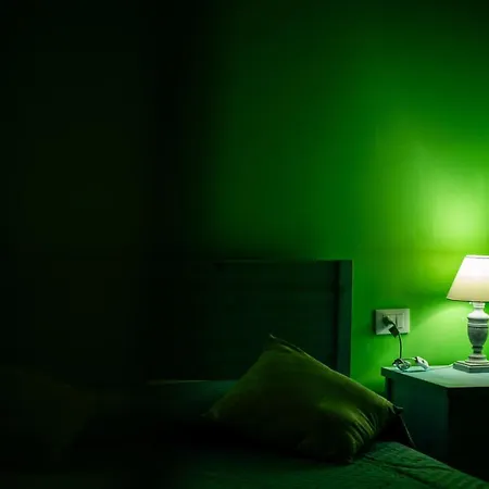 Bed and Breakfast Rhelizeone & جميل