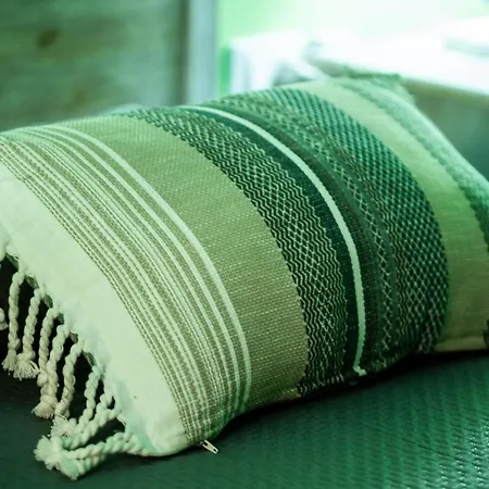 Rhelizeone & جميل Bed and Breakfast 3*