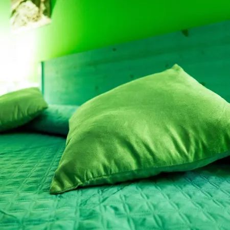 Rhelizeone & جميل