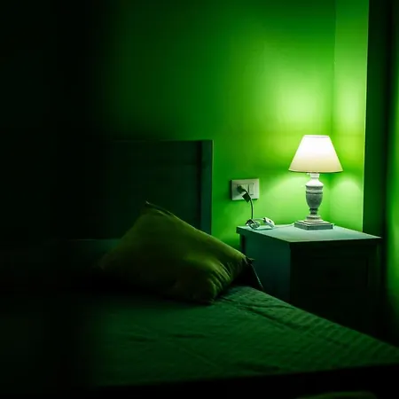 Rhelizeone & جميل 3*