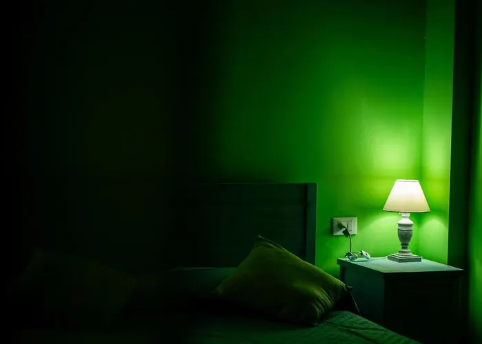 Bed & Breakfast Rhelizeone & جميل