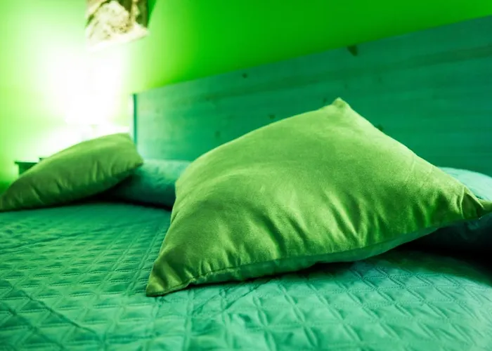 Rhelizeone & جميل