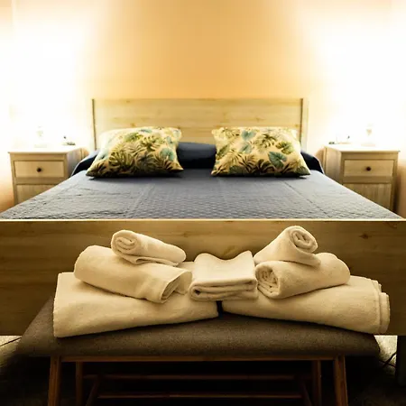 Bed & Breakfast Rhelizeone & جميل