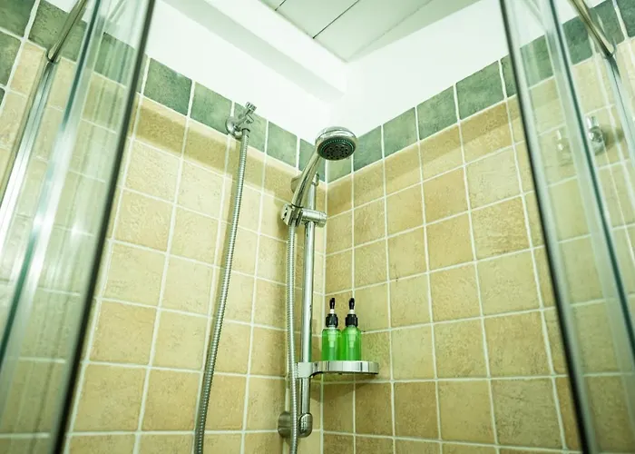 Rhelizeone & جميل 住宿加早餐酒店 3*